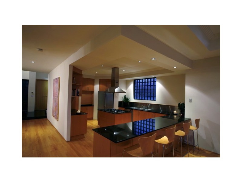 41 King Arthurs Court, Sovereign Islands QLD 4216