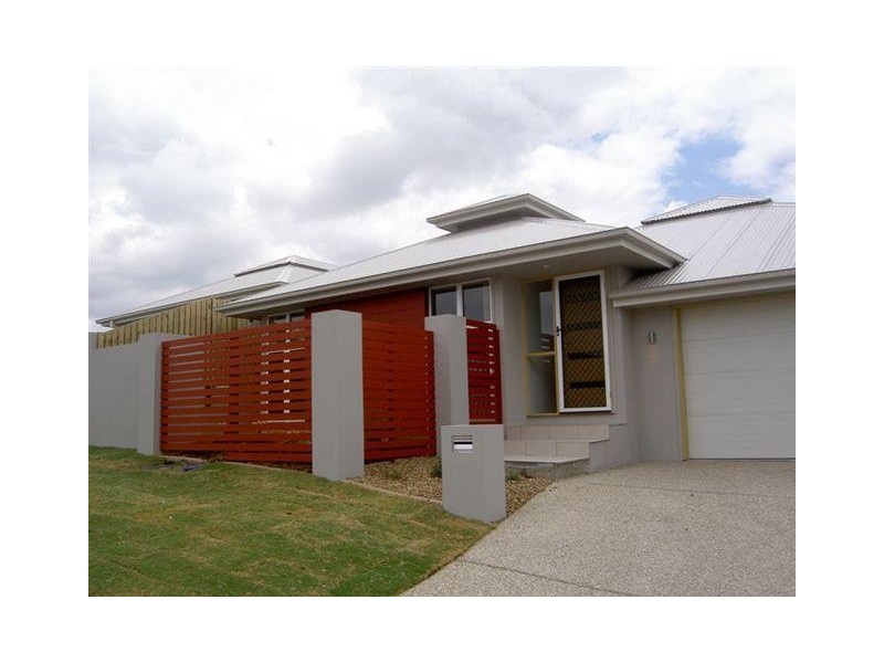 2/1 Ridgemont Street, Upper Coomera QLD 4209