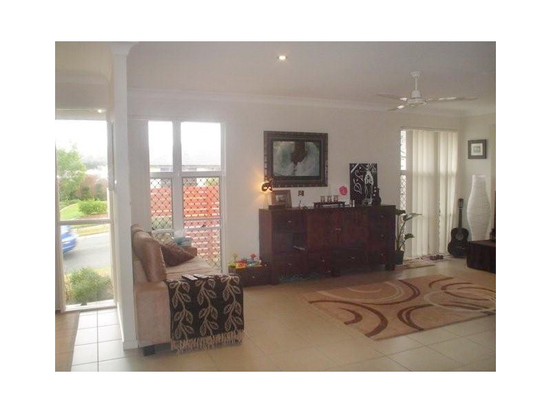 2/1 Ridgemont Street, Upper Coomera QLD 4209