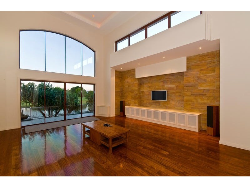 813 Legends Trail, Robina QLD 4226