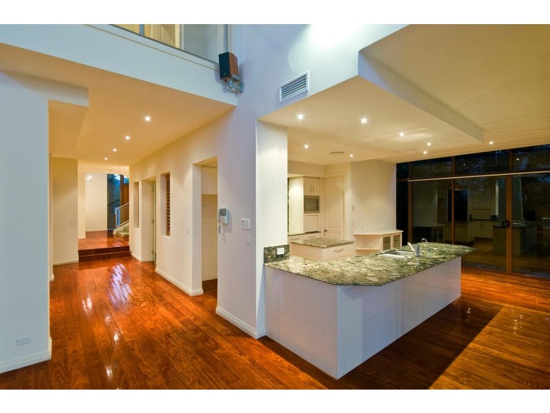 813 Legends Trail, Robina QLD 4226