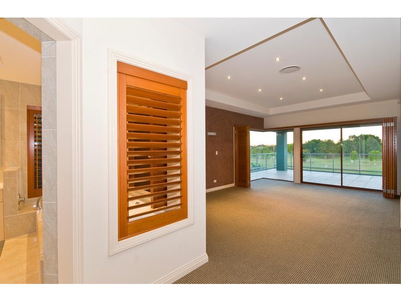 813 Legends Trail, Robina QLD 4226