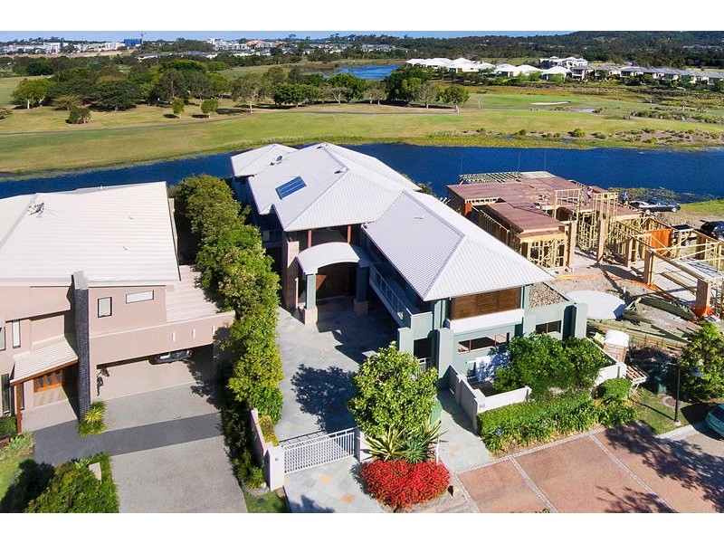 813 Legends Trail, Robina QLD 4226