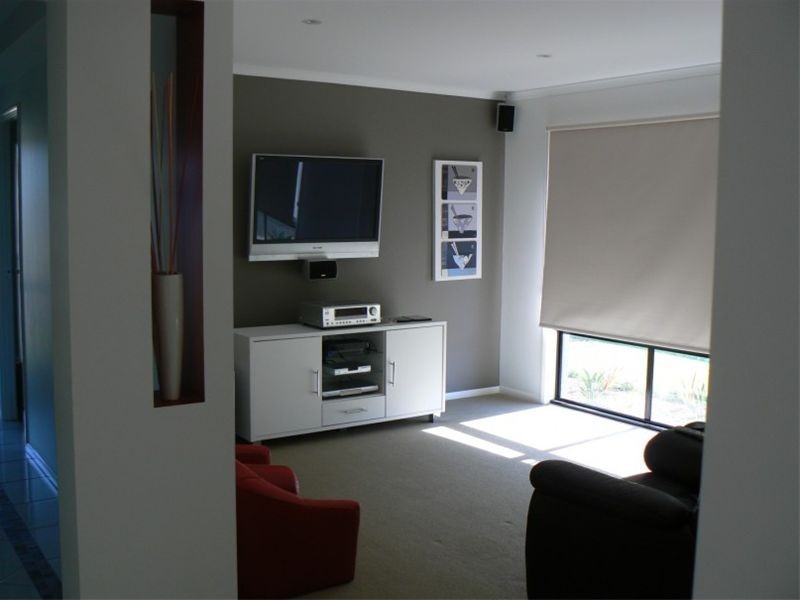 4 Sailaway crt, Coomera QLD 4209