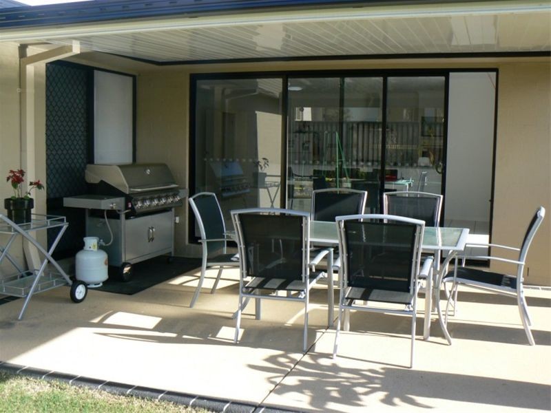 4 Sailaway crt, Coomera QLD 4209