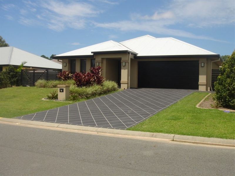 4 Sailaway crt, Coomera QLD 4209