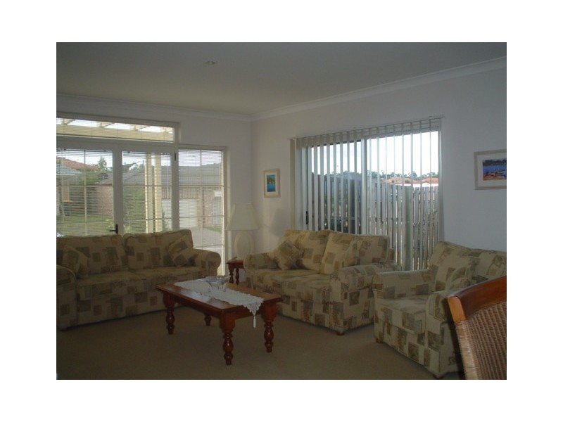 23 Sheffield Circuit, Pacific Pines QLD 4211