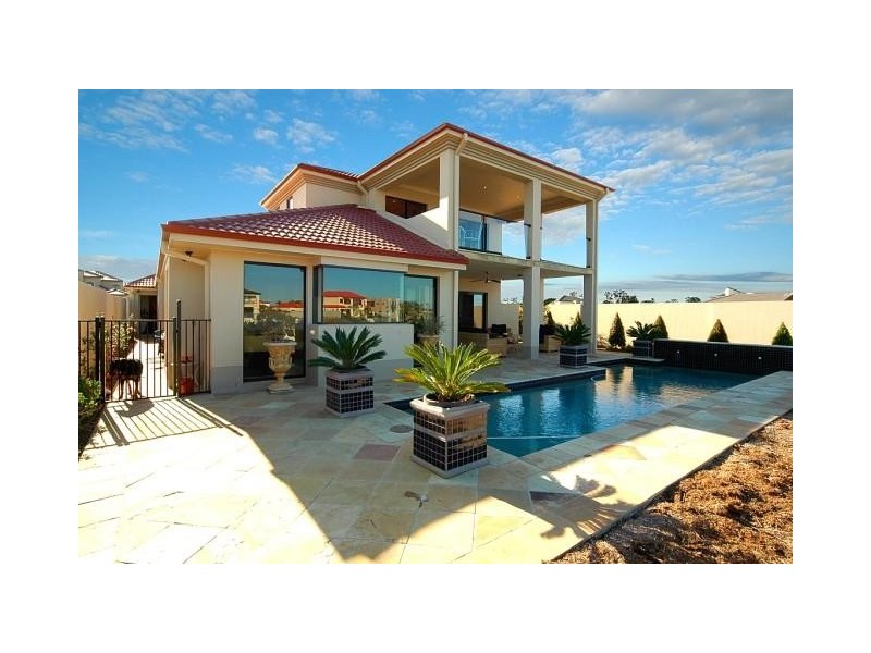 Hope Island QLD 4212