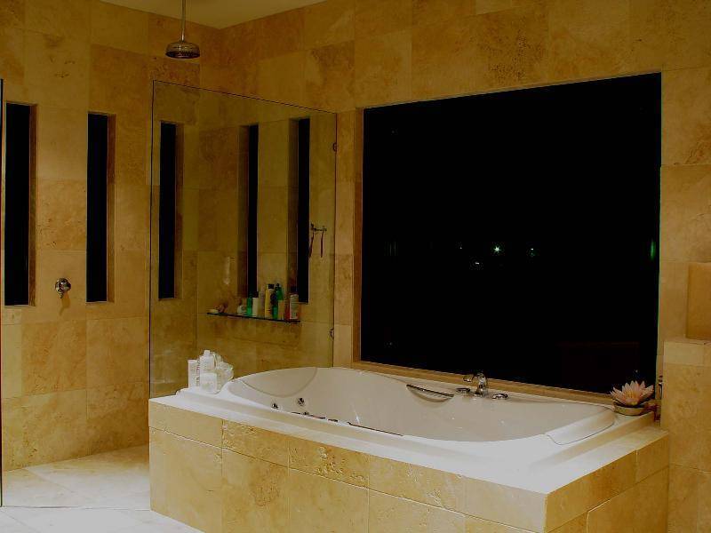 2164 Beaufort Way, Hope Island QLD 4212