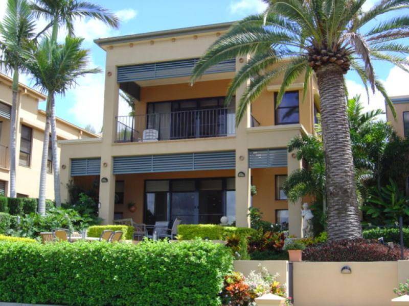 1512 Rosebank Way, Hope Island QLD 4212