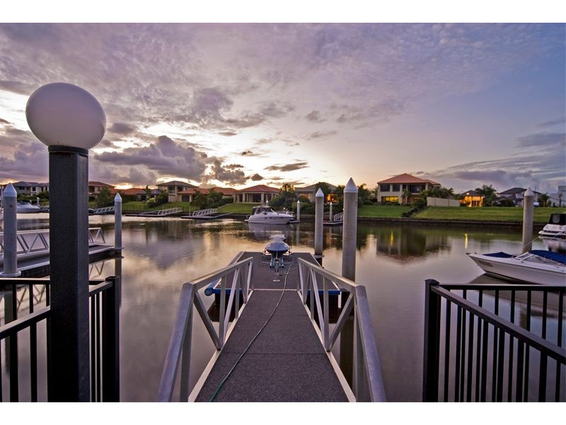 2131 Carlton Drive, Hope Island QLD 4212