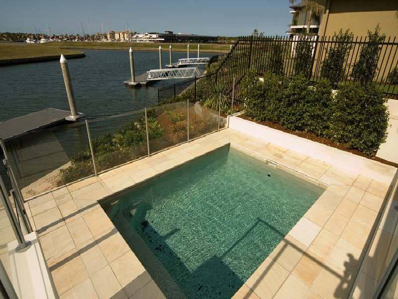 Hope Island QLD 4212