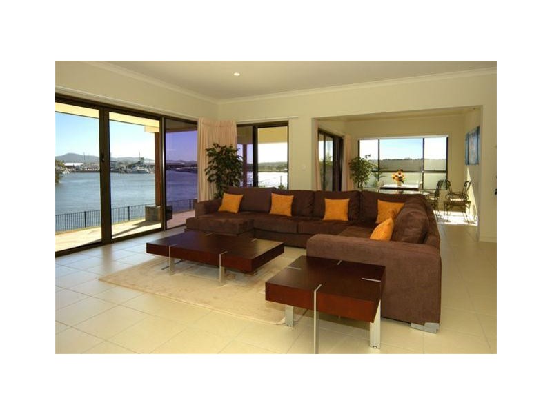 1626  Rosebank Way West, Hope Island QLD 4212