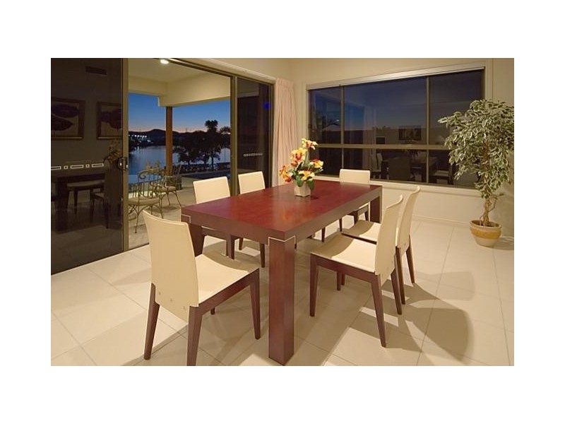 1626  Rosebank Way West, Hope Island QLD 4212