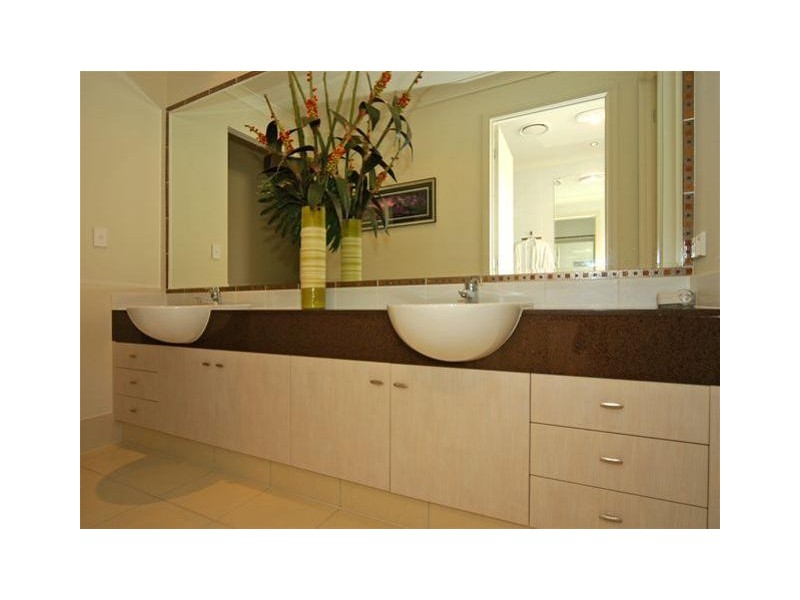 1626  Rosebank Way West, Hope Island QLD 4212