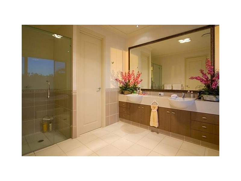 1626  Rosebank Way West, Hope Island QLD 4212