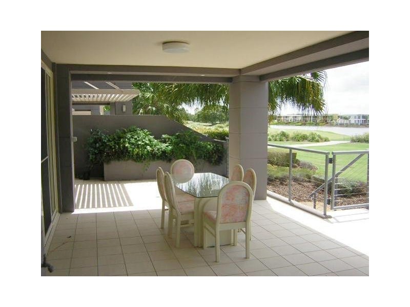 8423  Magnolia Gardens, Hope Island QLD 4212