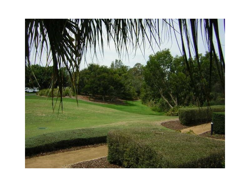 8423  Magnolia Gardens, Hope Island QLD 4212