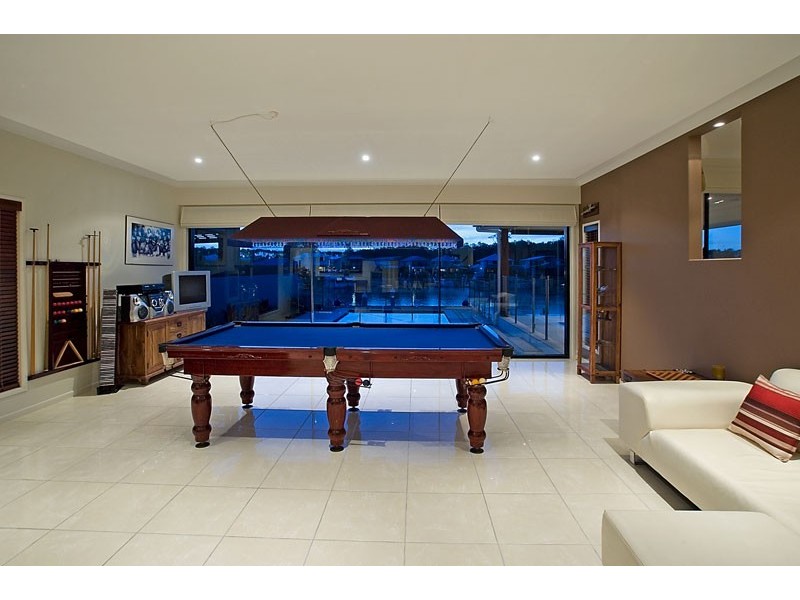 8  Buccaneer Way, Coomera Waters, Coomera QLD 4209