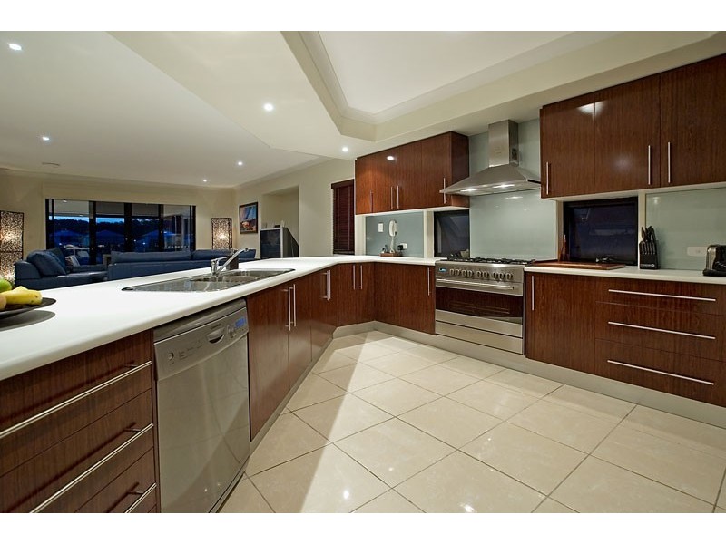 8  Buccaneer Way, Coomera Waters, Coomera QLD 4209