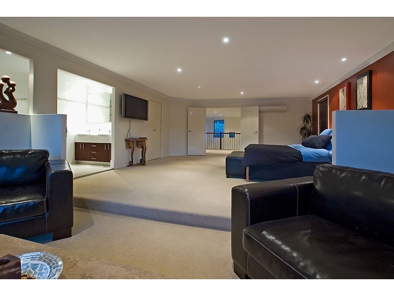 8  Buccaneer Way, Coomera Waters, Coomera QLD 4209