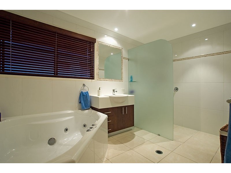 8  Buccaneer Way, Coomera Waters, Coomera QLD 4209