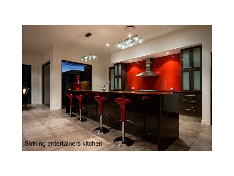 2060  The Circle, Sanctuary Cove QLD 4212