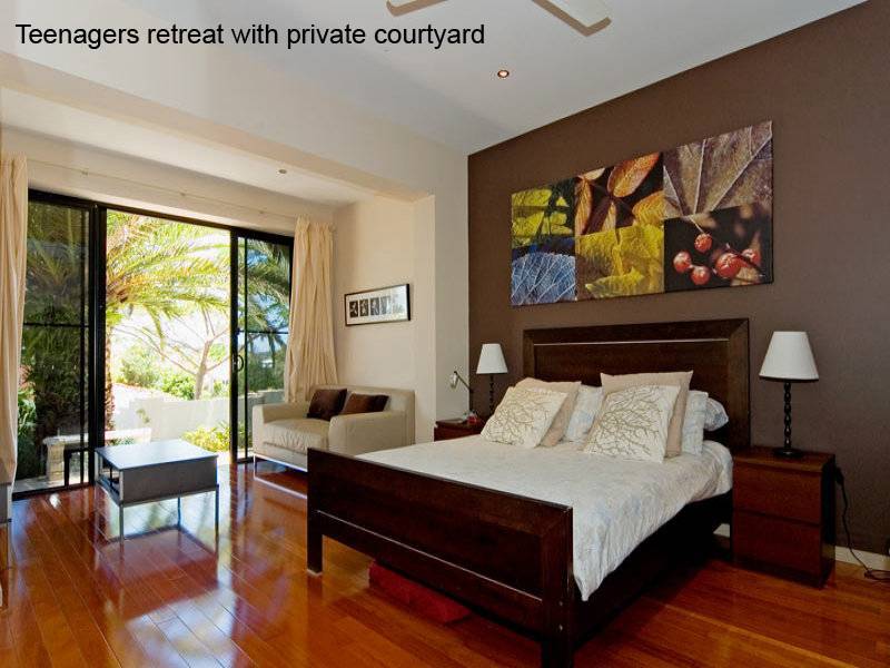 4727   The Parkway, Sanctuary Cove QLD 4212