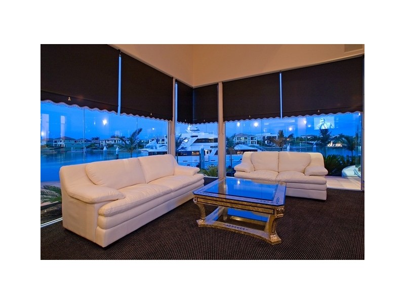 Hope Island QLD 4212