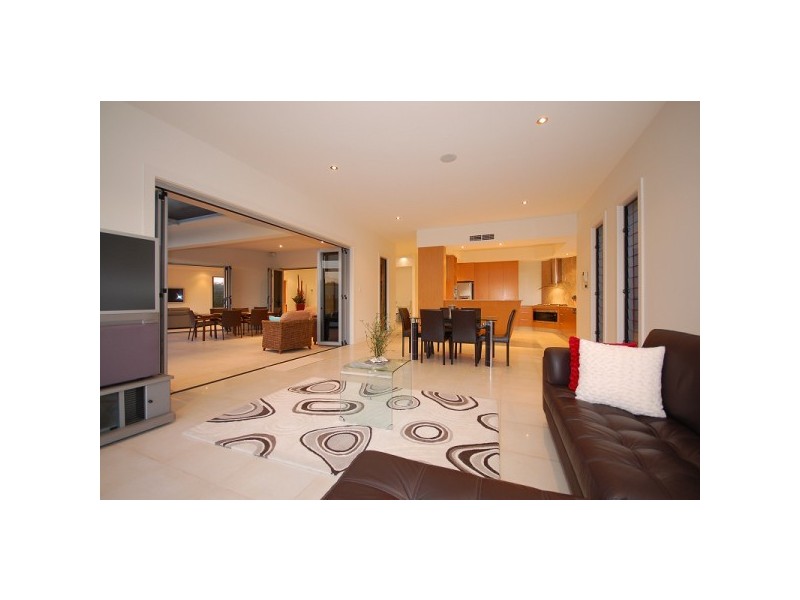 8022 Key Waters, Sanctuary Cove QLD 4212