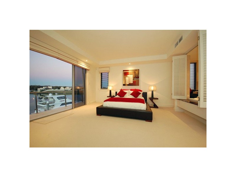 8022 Key Waters, Sanctuary Cove QLD 4212