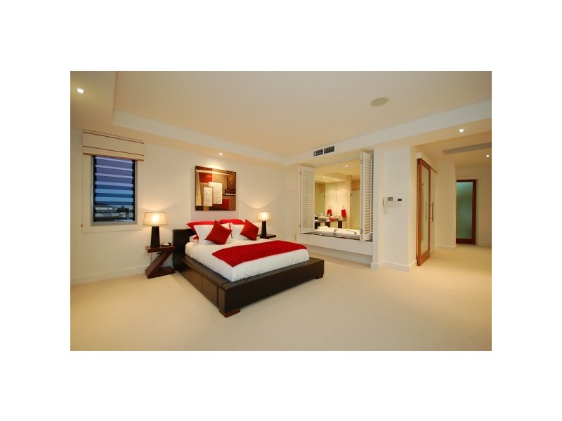 8022 Key Waters, Sanctuary Cove QLD 4212