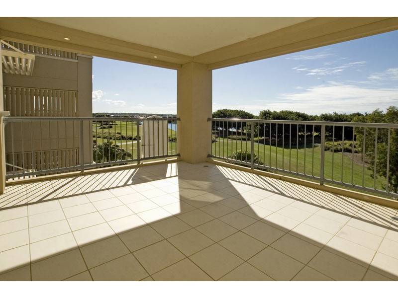8435  Magnolia Drive, Hope Island QLD 4212