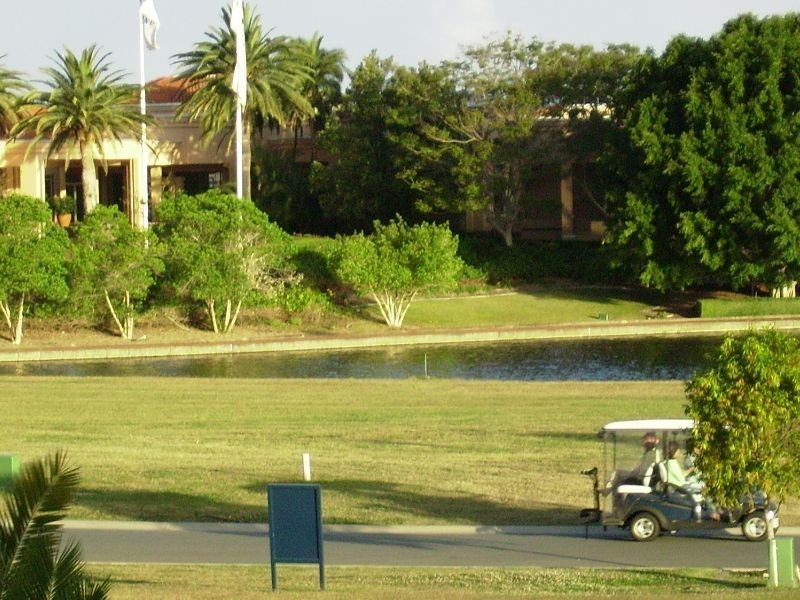 6138 Bolsena Circuit, Hope Island QLD 4212