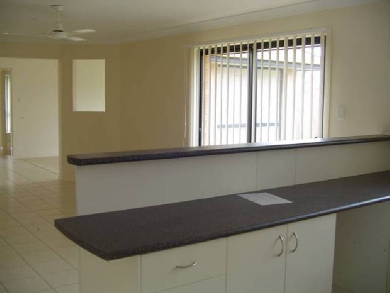 5 Collins Street, Collingwood Park QLD 4301