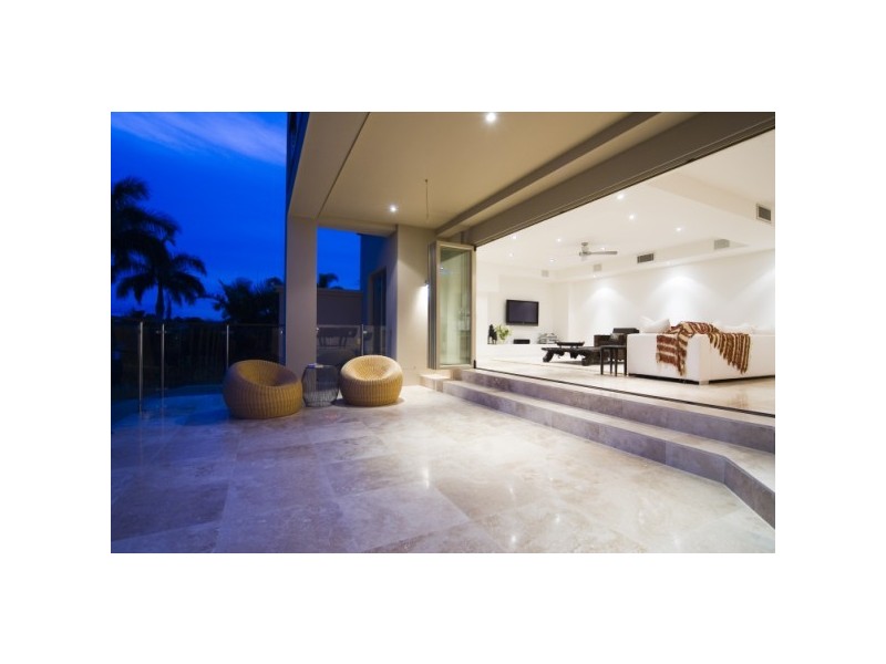 2323   Cressbrook Drive, Hope Island QLD 4212