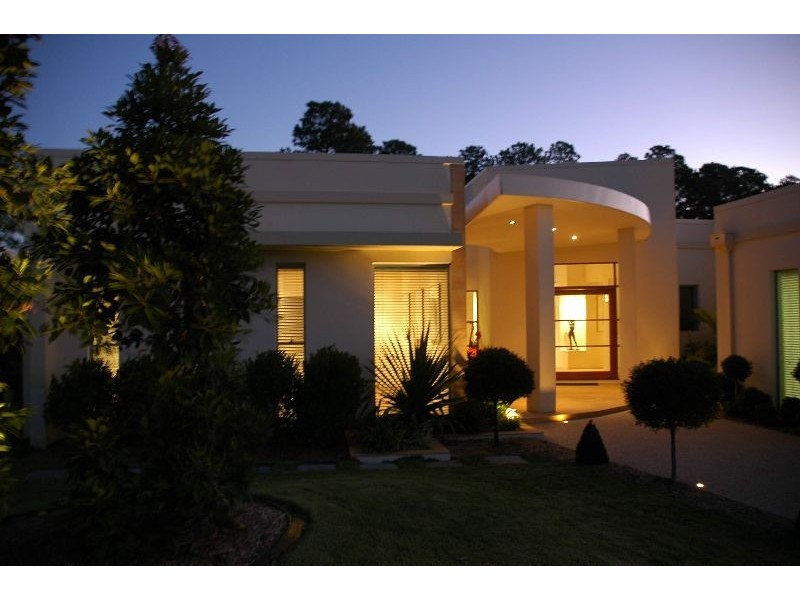 2220   Arnold Palmer Drive, Sanctuary Cove QLD 4212