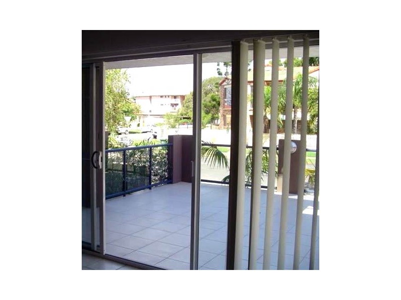 1/11  Clark Street, Biggera Waters QLD 4216