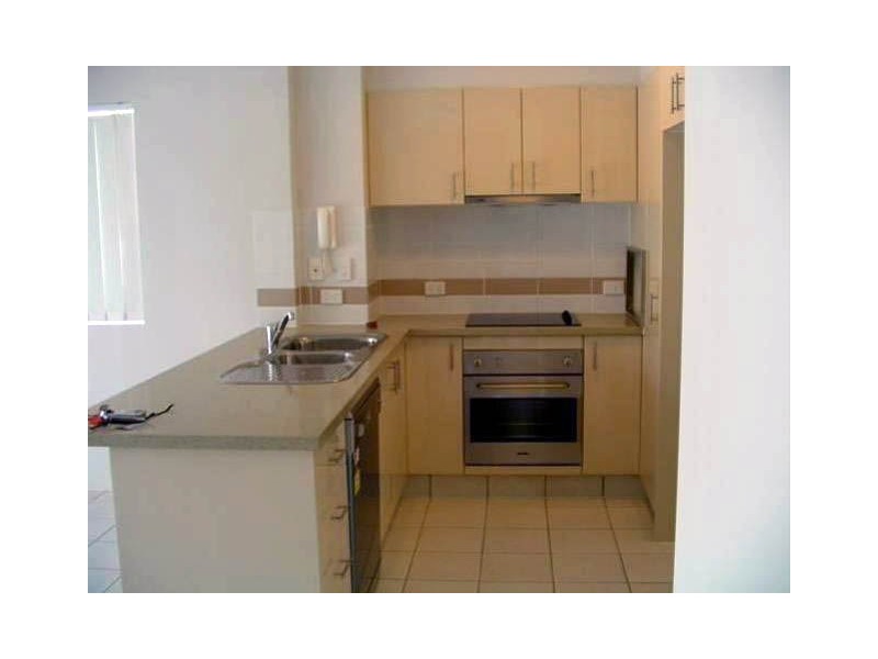 1/11  Clark Street, Biggera Waters QLD 4216