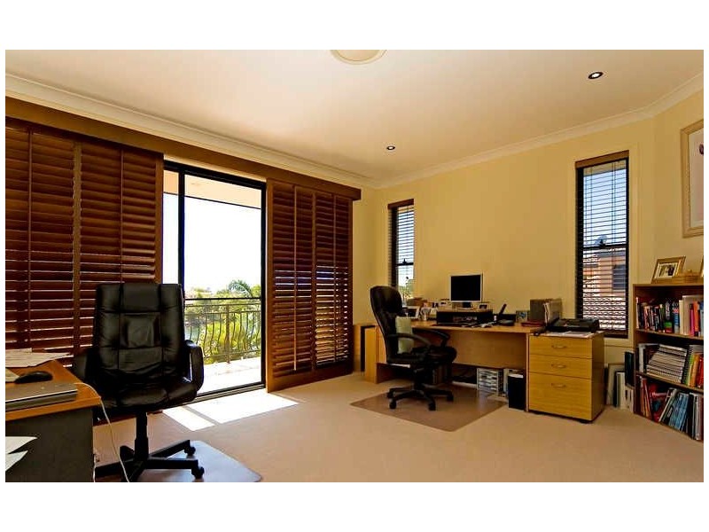 1057  Rosebank Way, Hope Island QLD 4212