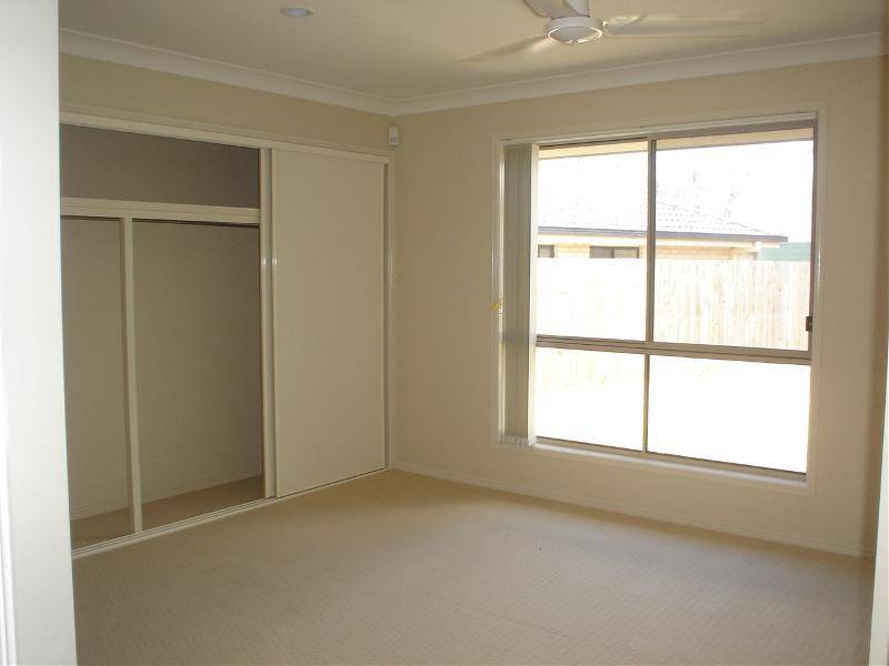 16 Maclagen Street, Ormeau QLD 4208