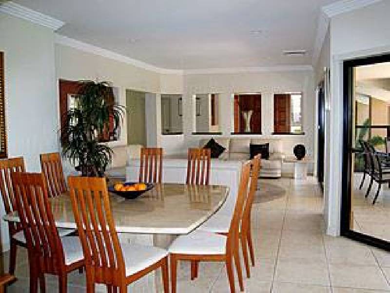 1616 Rosebank Way West, Hope Island QLD 4212