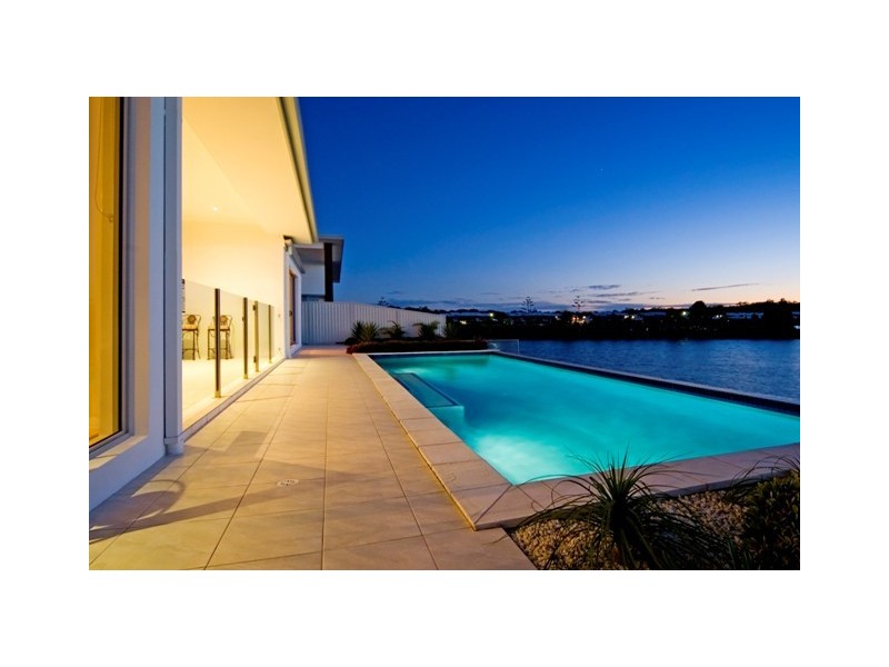 15  Manacor Place, Runaway Bay QLD 4216
