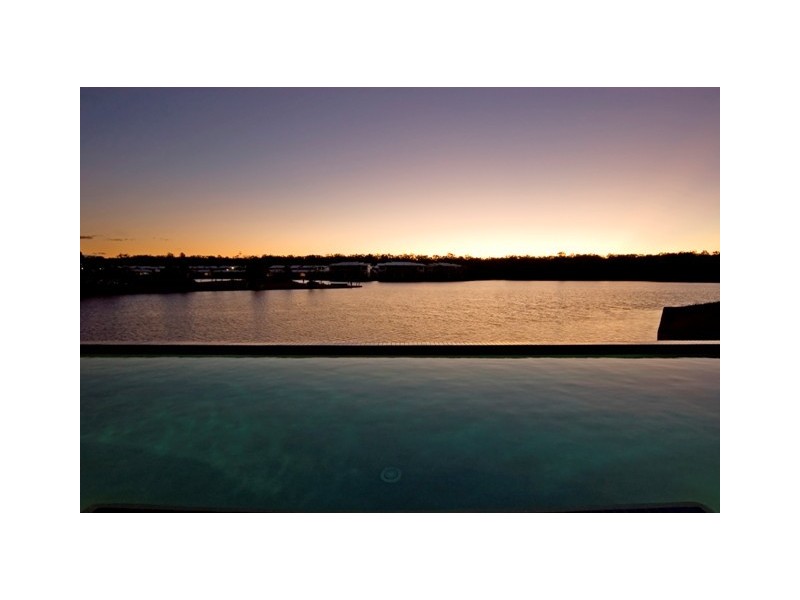 15  Manacor Place, Runaway Bay QLD 4216