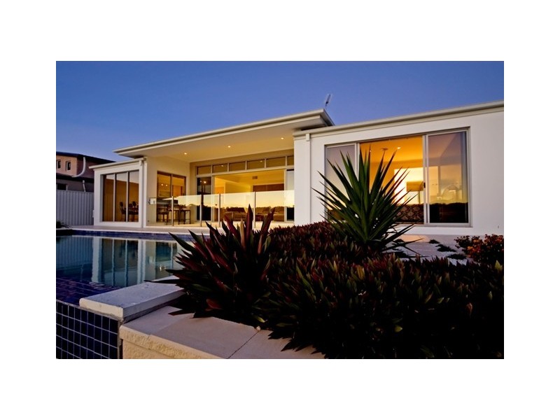 15  Manacor Place, Runaway Bay QLD 4216
