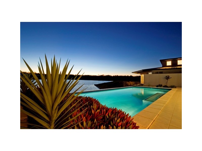 15  Manacor Place, Runaway Bay QLD 4216