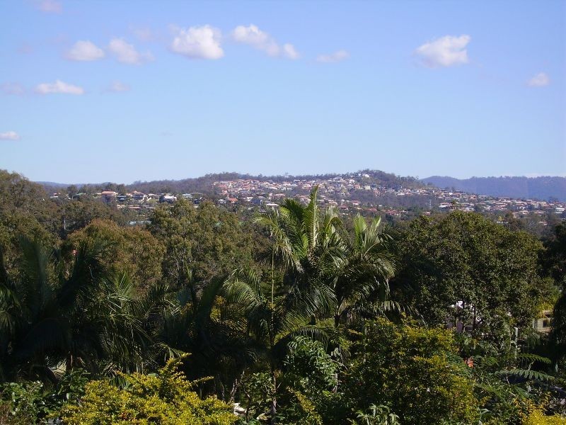 32  Summit Crescent, Carrara QLD 4211