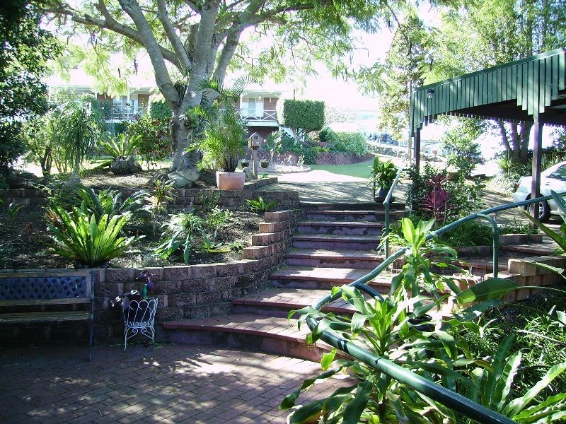 32  Summit Crescent, Carrara QLD 4211