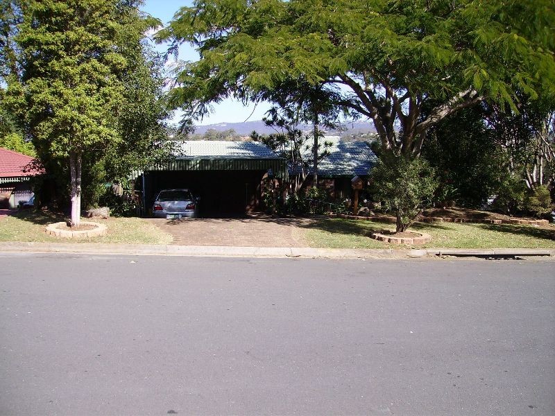 32  Summit Crescent, Carrara QLD 4211