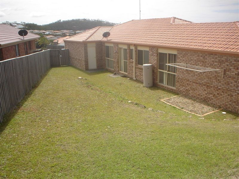 4  Gould Place, Pacific Pines QLD 4211